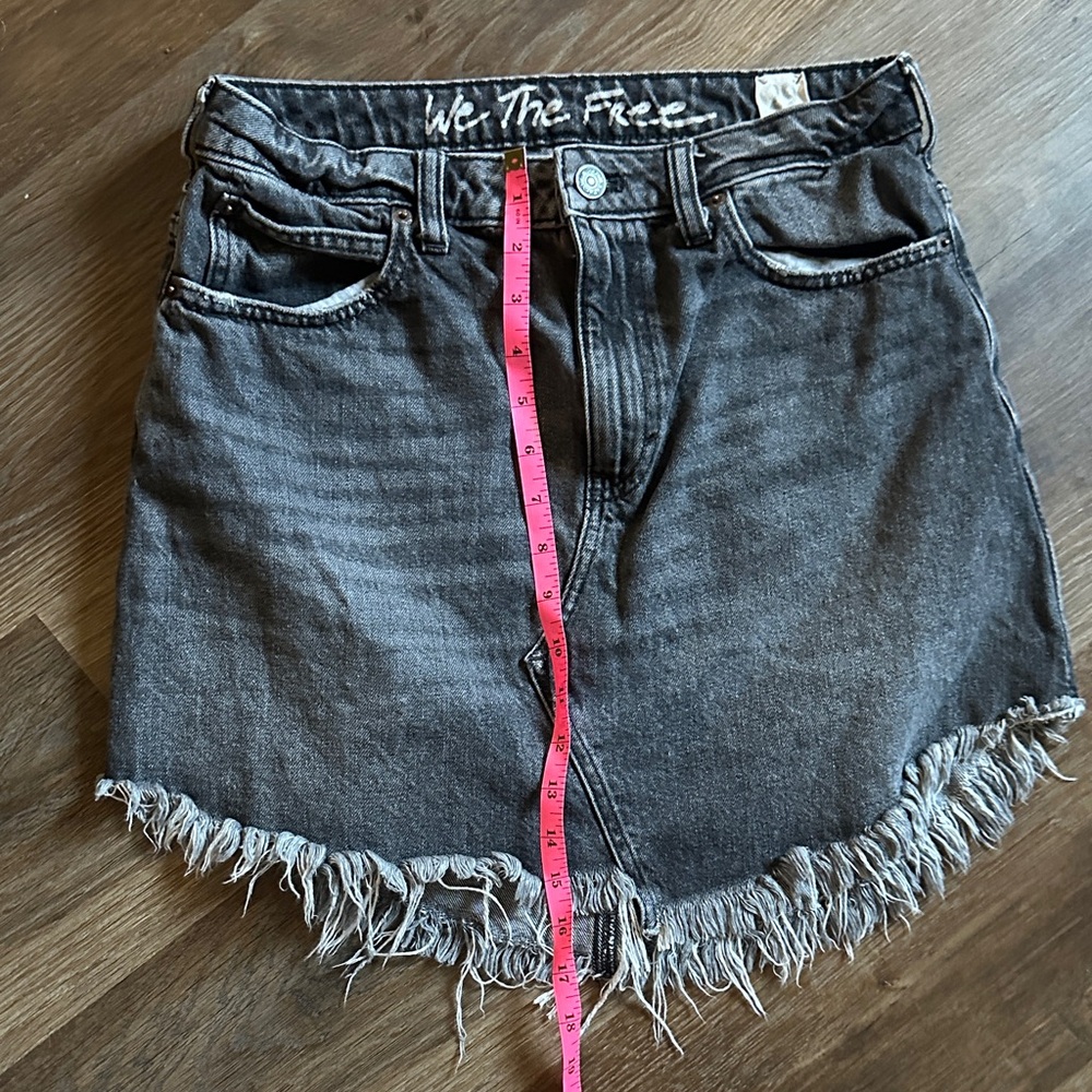 Frayed Hem Denim Skirt size 29 - Picture 4 of 5